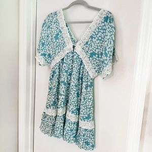 NWT Lace floral dress or top, size L.